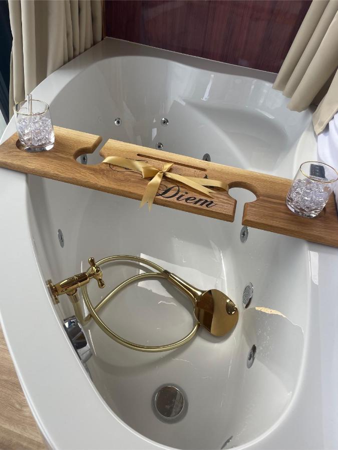 Hausboot Mit Traumlage In Luebeck-Travemuende酒店 外观 照片