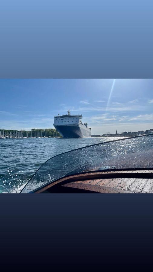 Hausboot Mit Traumlage In Luebeck-Travemuende酒店 外观 照片